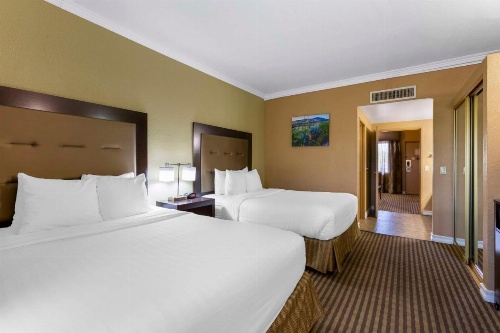 Best Western Royal Sun Inn & Suites image 7