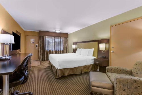 Best Western Royal Sun Inn & Suites image 19