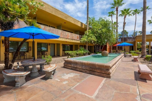 Best Western Royal Sun Inn & Suites image 23