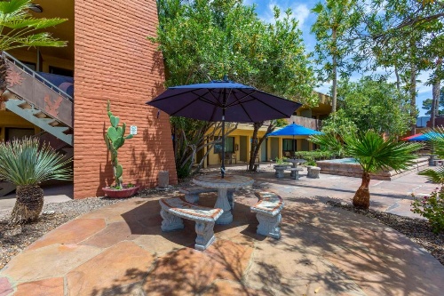 Best Western Royal Sun Inn & Suites image 24