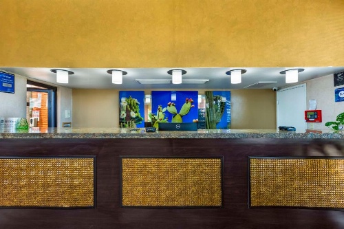 Best Western Royal Sun Inn & Suites image 28