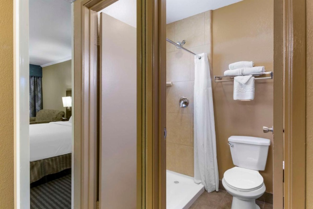 Best Western Royal Sun Inn & Suites Main image